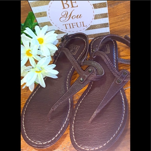 Frye Shoes - FRYE🤎Carson T-Strap BROWN LEATHER Sandals Size 8